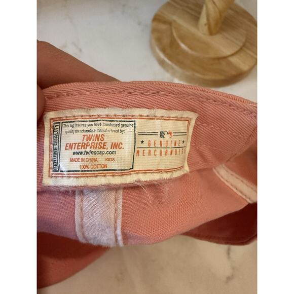 CHICAGO CUBS YOUTH ADJUSTABLE STRAPBACK BASEBALL HAT/CAP, PINK, SPORTS/OUTDOOR - Picture 7 of 7